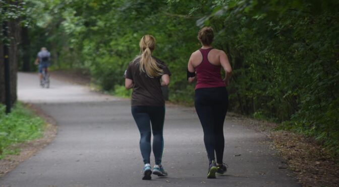 Aerobic Fitness für Frauen ab 40: Ein Schlüssel zu mehr Energie und Gesundheit